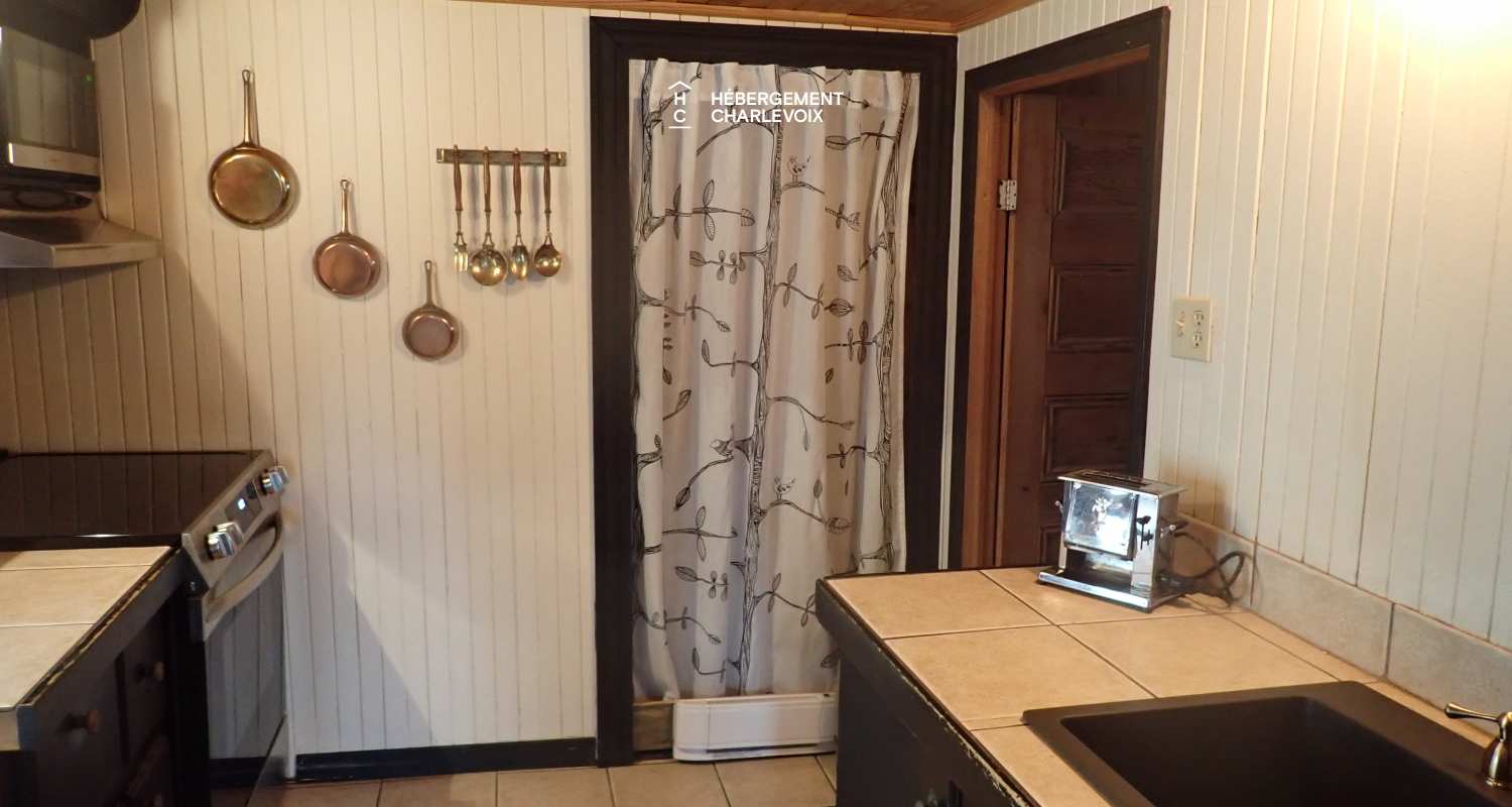 Le 142 - House with old-world charm in downtown Baie-Saint-Paul